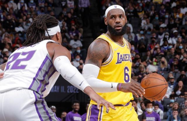 世界杯app下载地址-【观察】季前赛令人失望的球队 360湖人只是纸老虎？