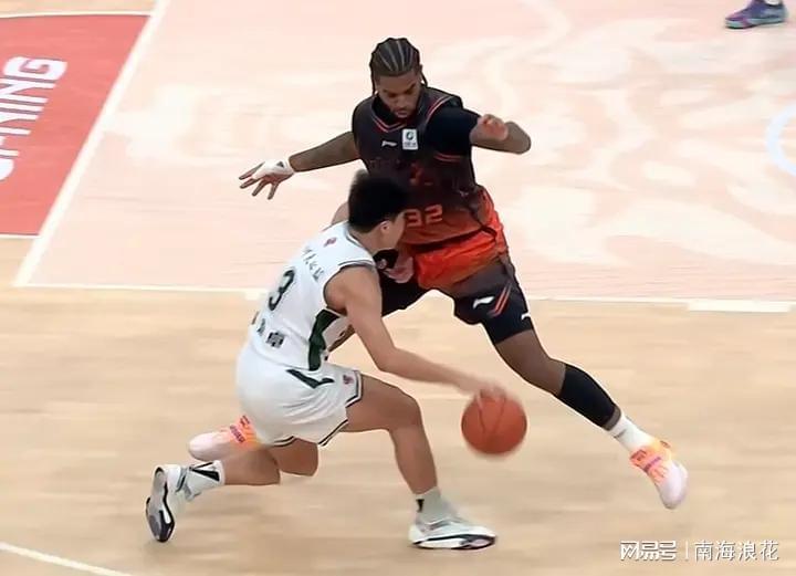 世界杯直播入口-丢人！拿600万，却全场0分，还遭教练弃用，球迷：不上他山东必赢