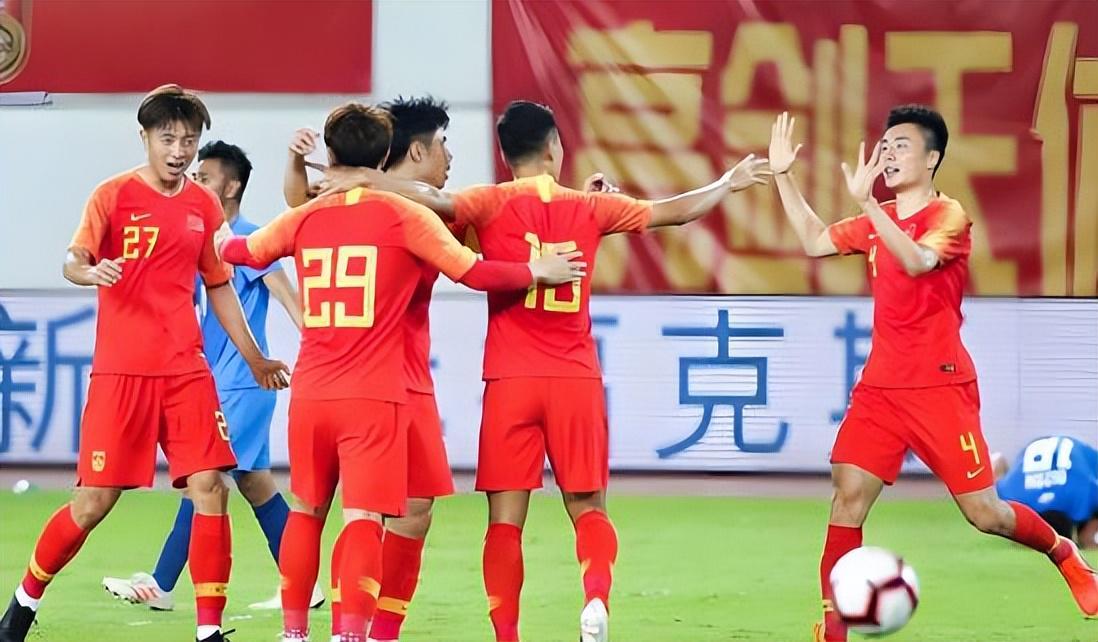 中国女足亚洲杯开门红,王霜进球后为何掩面,本人赛后给出答案