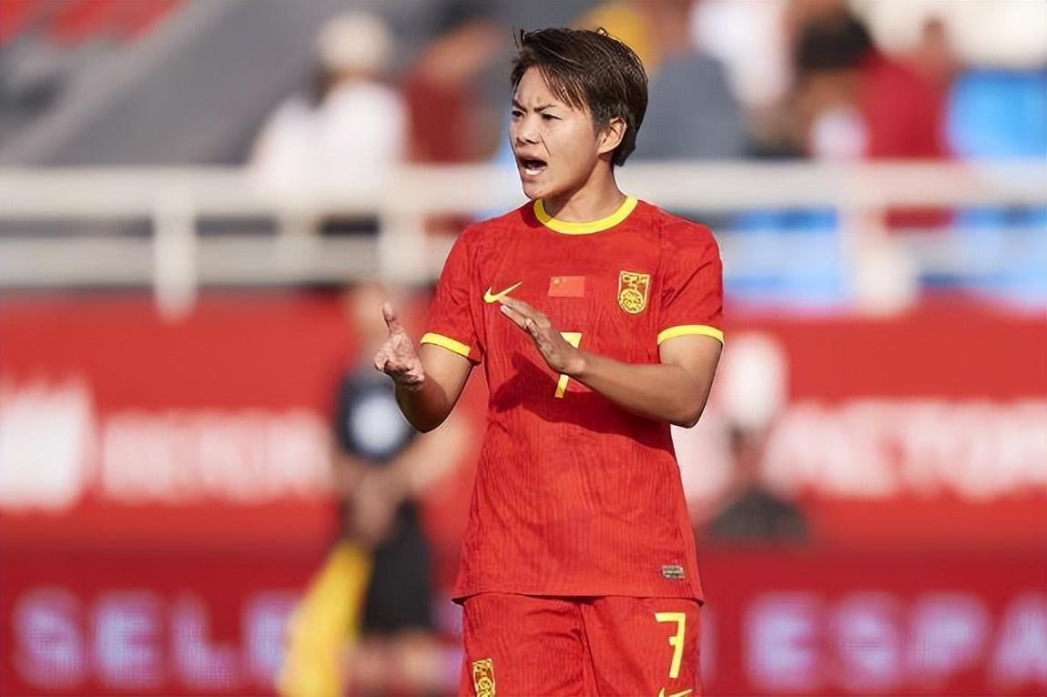 中国女足亚洲杯开门红,王霜进球后为何掩面,本人赛后给出答案